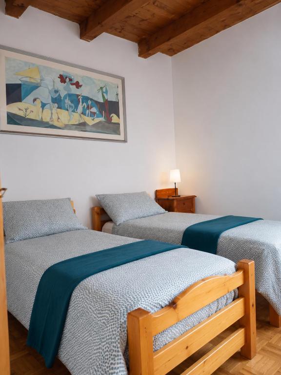 Camera con due letti singoli dell'Appartamento ROEN in Val di Non